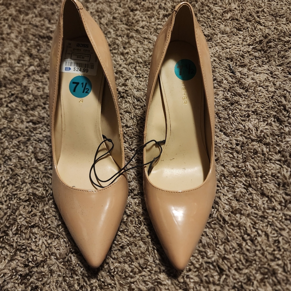 NEW women's heels. SIZE 7.5